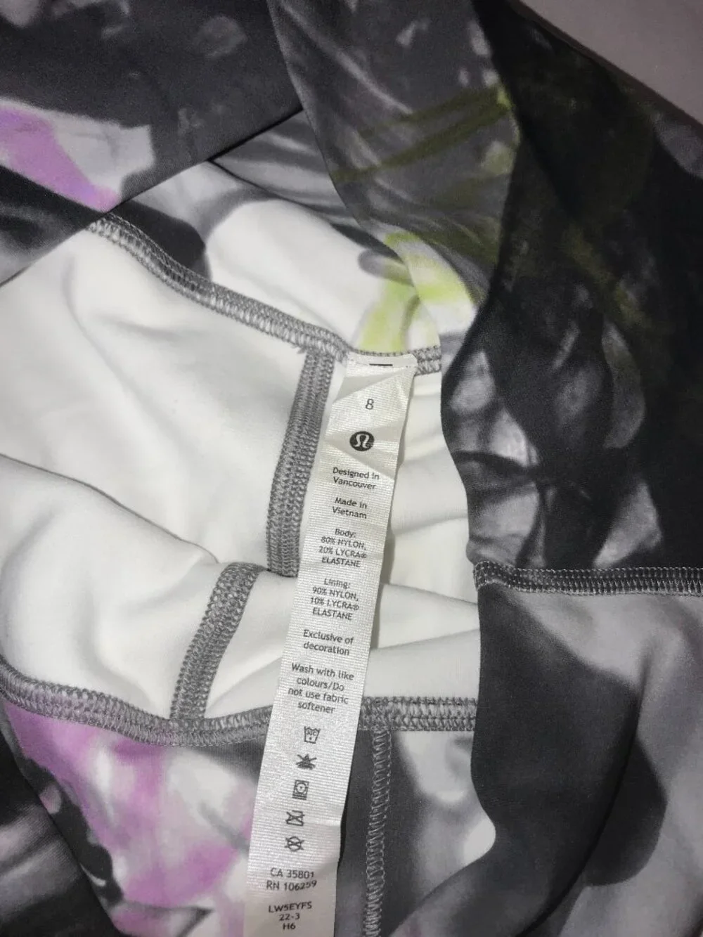 Lululemon Wunder Train Women's Size 8 Tight Leggings Pocket at Waist 25